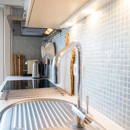 Charming Studio In 아파트 *